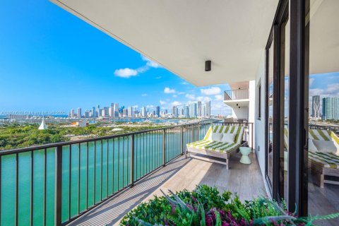 Condo in Miami, Florida, 3 bedrooms  № 1950099 - photo 7