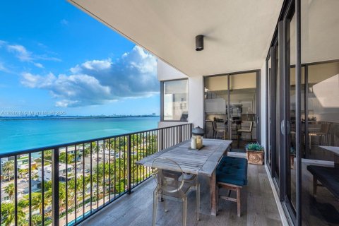 Condo in Miami, Florida, 3 bedrooms  № 1950099 - photo 15