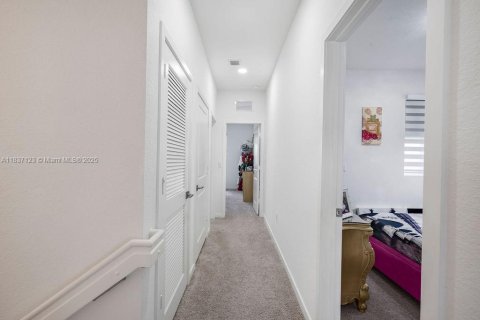 Adosado en venta en Homestead, Florida, 3 dormitorios, 132.66 m2 № 1961904 - foto 16