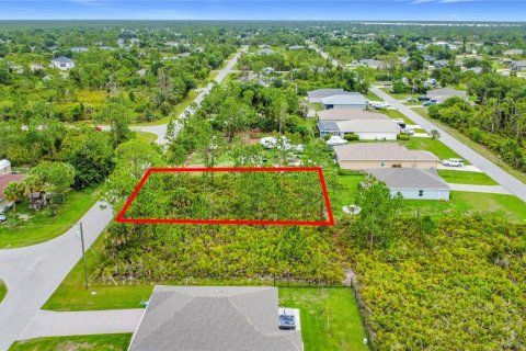 Terreno en Port Charlotte, Florida № 2212050