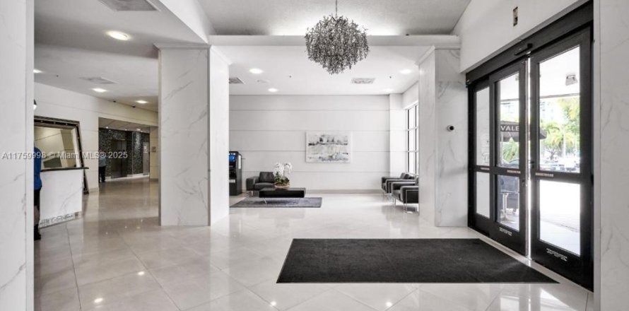 Condo à Sunny Isles Beach, Floride, 1 chambre  № 2049288