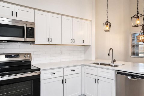 Copropriété à vendre à Saint Petersburg, Floride: 2 chambres, 92.9 m2 № 2415016 - photo 4