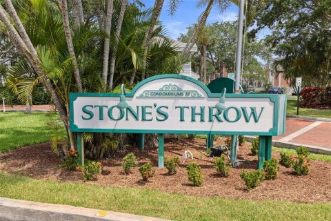 Condo à Saint Petersburg, Floride, 2 chambres  № 2415016