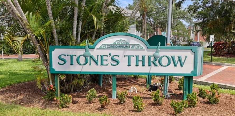 Condo à Saint Petersburg, Floride, 2 chambres  № 2415016