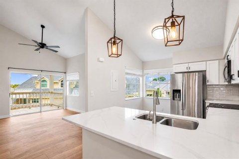 Copropriété à vendre à Saint Petersburg, Floride: 2 chambres, 92.9 m2 № 2415016 - photo 3