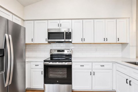 Copropriété à vendre à Saint Petersburg, Floride: 2 chambres, 92.9 m2 № 2415016 - photo 8
