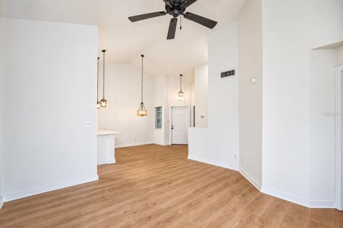 Copropriété à vendre à Saint Petersburg, Floride: 2 chambres, 92.9 m2 № 2415016 - photo 11