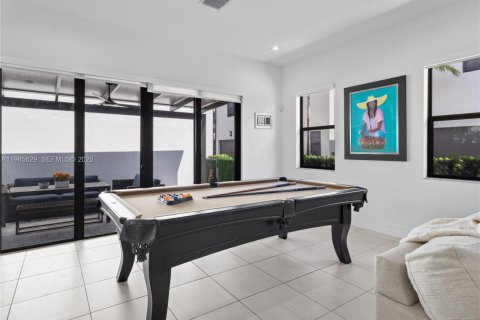 Villa ou maison à vendre à Doral, Floride: 4 chambres, 199.55 m2 № 2047950 - photo 16