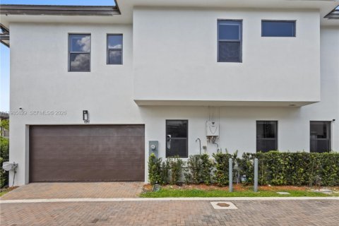 Villa ou maison à vendre à Doral, Floride: 4 chambres, 199.55 m2 № 2047950 - photo 8