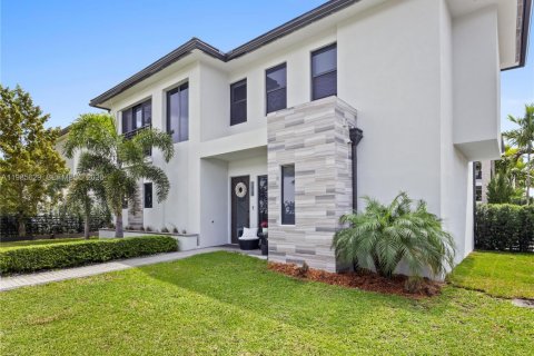 Villa ou maison à vendre à Doral, Floride: 4 chambres, 199.55 m2 № 2047950 - photo 3