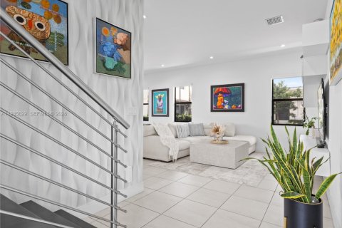 Villa ou maison à vendre à Doral, Floride: 4 chambres, 199.55 m2 № 2047950 - photo 14