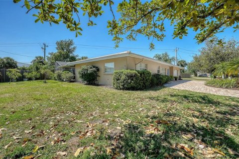 House in Sarasota, Florida 3 bedrooms, 184.69 sq.m. № 2137116 - photo 7