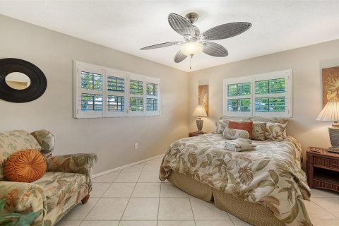 House in Sarasota, Florida 3 bedrooms, 184.69 sq.m. № 2137116 - photo 30