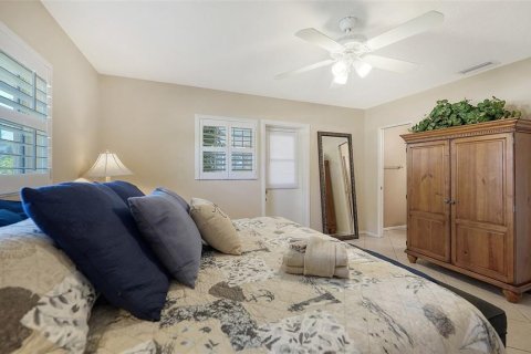 House in Sarasota, Florida 3 bedrooms, 184.69 sq.m. № 2137116 - photo 25