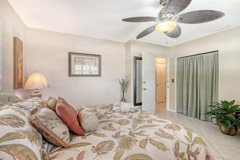 House in Sarasota, Florida 3 bedrooms, 184.69 sq.m. № 2137116 - photo 29