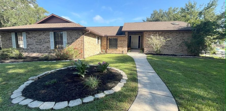 Casa en Kissimmee, Florida 3 dormitorios, 221.39 m2 № 1901098