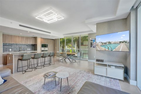 Снять в аренду кондоминиум в Бей-Харбор-Айлендс, Флорида 3 спальни, 161.56м2, № 2005767 - фото 14