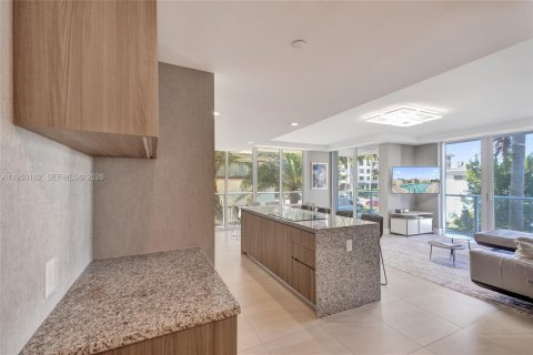 Снять в аренду кондоминиум в Бей-Харбор-Айлендс, Флорида 3 спальни, 161.56м2, № 2005767 - фото 8