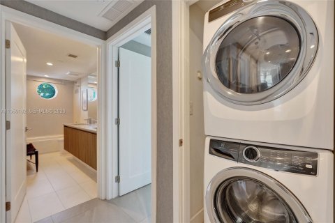 Снять в аренду кондоминиум в Бей-Харбор-Айлендс, Флорида 3 спальни, 161.56м2, № 2005767 - фото 18