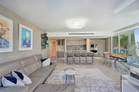 Снять в аренду кондоминиум в Бей-Харбор-Айлендс, Флорида 3 спальни, 161.56м2, № 2005767 - фото 12