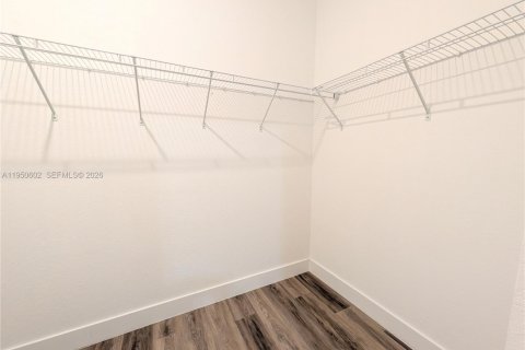 Снять в аренду таунхаус в Майами, Флорида 3 спальни, 169.45м2, № 2006363 - фото 28