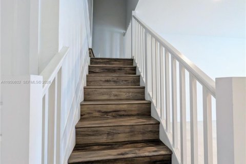 Снять в аренду таунхаус в Майами, Флорида 3 спальни, 169.45м2, № 2006363 - фото 21