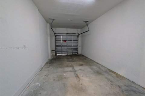 Снять в аренду таунхаус в Майами, Флорида 3 спальни, 169.45м2, № 2006363 - фото 7