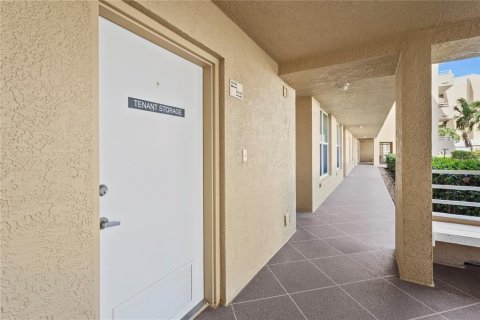Condo in Bradenton, Florida, 2 bedrooms  № 1666860 - photo 29