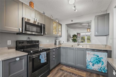 Condo in Bradenton, Florida, 2 bedrooms  № 1666860 - photo 3