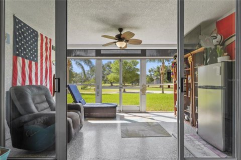 Condo in Bradenton, Florida, 2 bedrooms  № 1666860 - photo 5