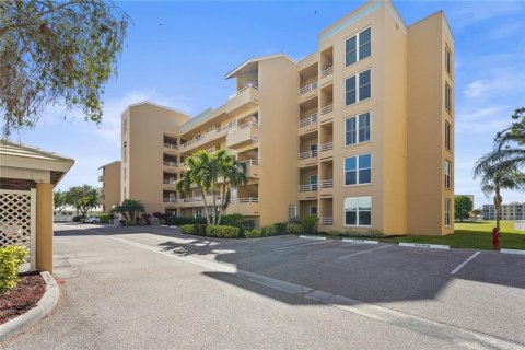 Condo in Bradenton, Florida, 2 bedrooms  № 1666860 - photo 2
