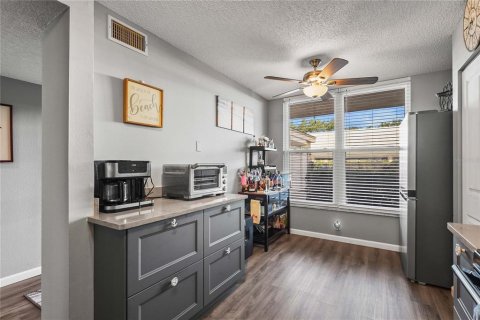 Condo in Bradenton, Florida, 2 bedrooms  № 1666860 - photo 13