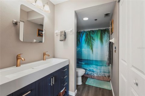Condo in Bradenton, Florida, 2 bedrooms  № 1666860 - photo 7