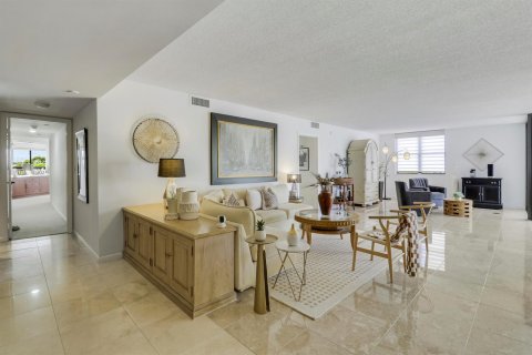 Copropriété à vendre à Hillsboro Beach, Floride: 3 chambres, 228.82 m2 № 2327078 - photo 28