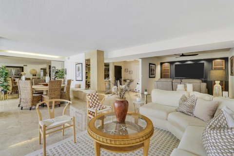 Copropriété à vendre à Hillsboro Beach, Floride: 3 chambres, 228.82 m2 № 2327078 - photo 26