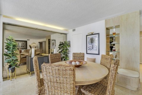 Copropriété à vendre à Hillsboro Beach, Floride: 3 chambres, 228.82 m2 № 2327078 - photo 25