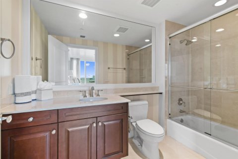 Condo in Riviera Beach, Florida, 3 bedrooms  № 2081908 - photo 30