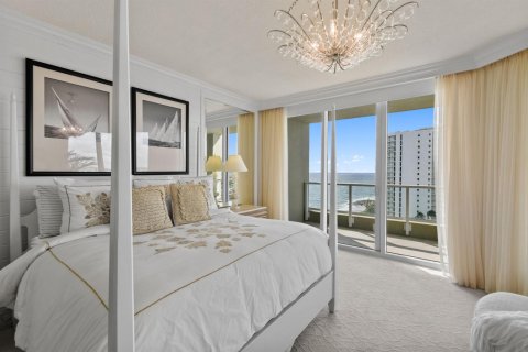 Condo in Riviera Beach, Florida, 3 bedrooms  № 2081908 - photo 17