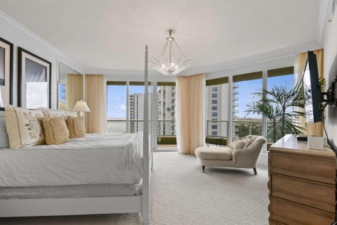 Condo in Riviera Beach, Florida, 3 bedrooms  № 2081908 - photo 15