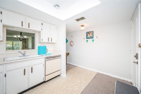 Condo in Dunedin, Florida, 2 bedrooms  № 1414081 - photo 18
