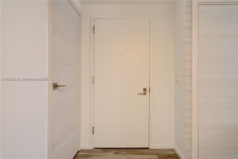 Copropriété à louer à Miami, Floride: 1 chambre, 81.85 m2 № 2154093 - photo 11