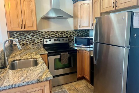 Casa en venta en Clearwater, Florida, 1 dormitorio, 55.09 m2 № 2150930 - foto 4
