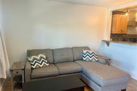 Casa en venta en Clearwater, Florida, 1 dormitorio, 55.09 m2 № 2150930 - foto 6