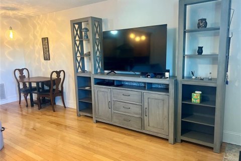 Casa en venta en Clearwater, Florida, 1 dormitorio, 55.09 m2 № 2150930 - foto 8