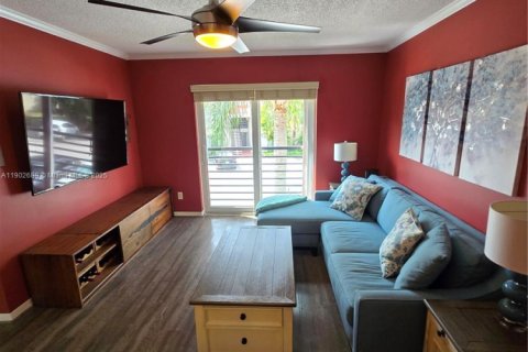 Condo in Oakland Park, Florida, 2 bedrooms  № 1953048 - photo 4