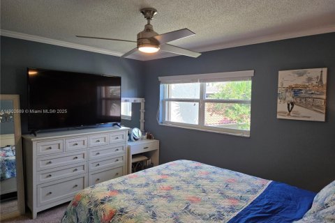 Condo in Oakland Park, Florida, 2 bedrooms  № 1953048 - photo 22