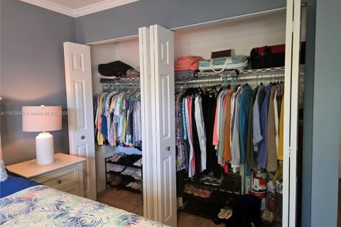 Condo in Oakland Park, Florida, 2 bedrooms  № 1953048 - photo 24