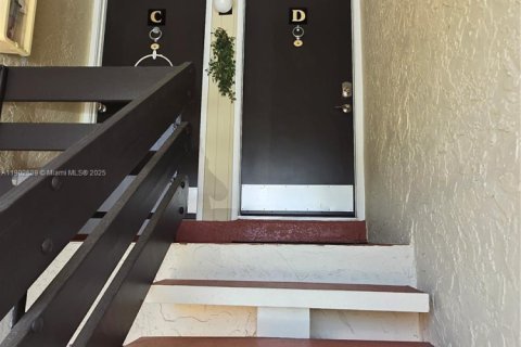 Condo in Oakland Park, Florida, 2 bedrooms  № 1953048 - photo 2