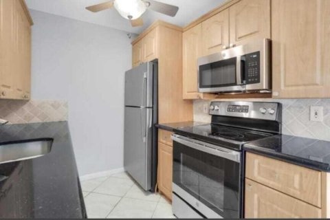 Condo in Boca Raton, Florida, 1 bedroom № 2246312 - photo 6