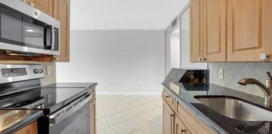 Condo in Boca Raton, Florida, 1 bedroom № 2246312